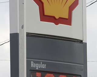 William D. Lewis The VindicatorShell on Market St in Youngstown,  12/29/14.