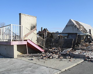 William D Lewis The Vindicator Arson destroyed hotel in Liberty 12-30-14.