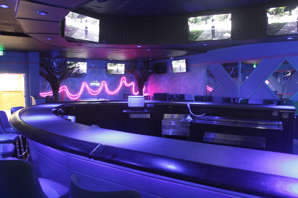        ROBERT K. YOSAY  | THE VINDICATOR..The  new bar area with multiple tv's, pool table and entertainers stage.....