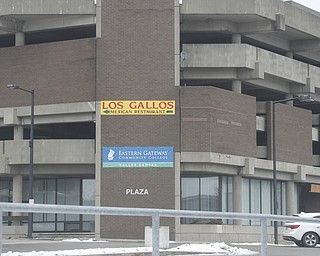  .          ROBERT  K. YOSAY | THE VINDICATOR..City and  Eastern Gateway are at odds over the Vinyl signs in place. .No word on the Los Gallos sign for the restaurant that closed sometime ago...-30-