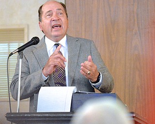Jeff Lange | The Vindicator  Former Major League Baseball catcher for the Cincinnati Reds and National Baseball Hall of Fame member Johnny Bench looks to the team players as he describes what it takes to be successful in life, Saturday morning at the Maronite Center during the YSU baseball breakfast.