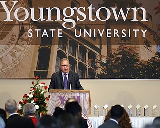 Katie Rickman | The Vindicator.Ron Jaworski, a former Youngstown State University student and Philadelphia Eagles quarterback who is currently an analyst with ESPN gives the keynote address at the Bitonte College of Health and Human Services sixth Annual Alumni Recognition Dinner on Friday, Feb. 6, 2015.