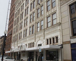        ROBERT K. YOSAY  | THE VINDICATOR..20 Federal Plaza.. no longer on the block