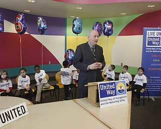        ROBERT K. YOSAY  | THE VINDICATOR..Bob Hannon President  of United Way of Youngstown and the Mahoning Valley a.m. at the Campbell K-7 School,announced  the results of the 2014 campaign. Representatives from the United Way staff and Board, as well as 2014 Campaign Co-Chairs, Ed & Chris Muransky,.