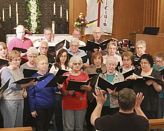 WILLIAM D. LEWIS | THE VINDICATOR The Mahoning Valley Chorale rehearses at Good Hope Lutheran Church, Boardman, for their April 26 concert.