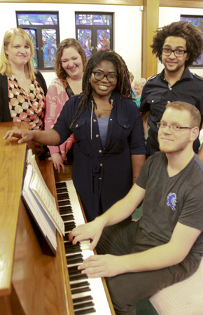 WILLIAM D. LEWIS | THE VINDICATOR Mahoning Valley Chorale piano accompanist is Dominic DeLaurentis. With him, from left, are soloists Heather Trowbridge, Alexis Musgrove, Sierra McCorvey and Kiyan Taghaboni, who will be featured in their April 26 concert.