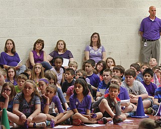        ROBERT K. YOSAY  | THE VINDICATOR..ÒHope for cancer-free!Ó.Those were one of many chants shouted by Stadium Drive Elementary students as they waved purple pom-poms and banners.