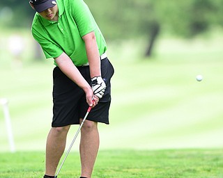 HUBBARD, OHIO - JUNE 26, 2015: Zach Jacobson of Poland chips out of the short rough and onto the green on the 18th hole Friday afternoon at Pine Lakes during a Vindy Greatest Golfer qualifying Tournament. DAVID DERMER | THE VINDICATOR
