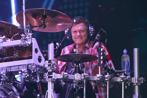 William D Lewis the vindicator  Def Leppard performs 7-15-15 at Covelli Center in Youngstown. Drummer Rick Allen lost his arm in an auto accident and plays with one arm