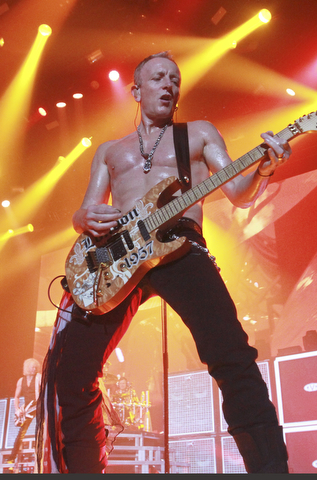 William D Lewis the vindicator  Def Leppard guitarist Phil Collen performs 7-15-15 at Covelli Center in Youngstown.
