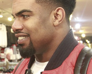 William D Lewis the vindicator  OSU star Ezekiel Elliott during a 1-9-167 event at the Eastwood Mall in Niles.