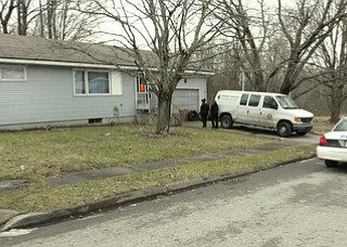      ROBERT K. YOSAY  | THE VINDICATOR.. dead chickens...  on myron Street in Youngstown..-30-