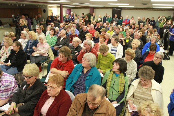 William d Lewis The vindicator Large crowd at a public meeting Monday 3-7-16 concerning recent Mill Creek PArk happenings. About 200 people attended the event.