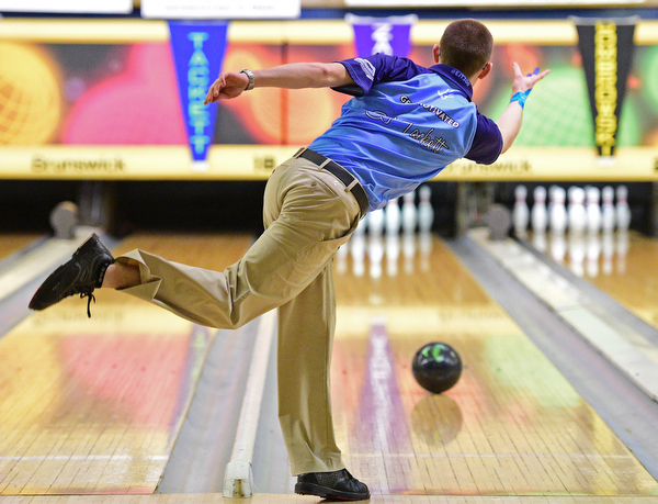 HUB BARD, OHIO - MARCH 20, 2016: E.J. Tackett throws his ball down the lane during the final rounds of the Hubbard Open Sunday afternoon at the Bell-Wick bowling alley. DAVID DERMER | THE VINDICATOR