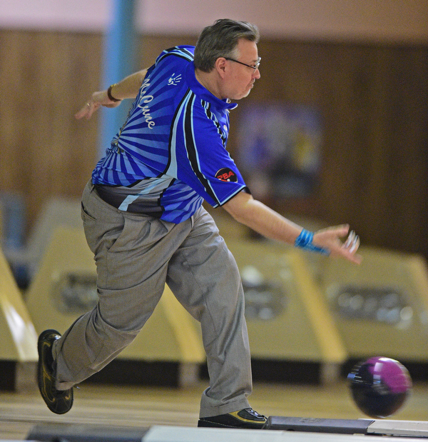 HUB BARD, OHIO - MARCH 20, 2016: Eugene McCune throws his ball down the lane during the final rounds of the Hubbard Open Sunday afternoon at the Bell-Wick bowling alley. DAVID DERMER | THE VINDICATOR