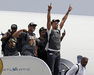 Cleveland Cavaliers' Richard Jefferson raises his arms in celebration after arriving in Cleveland, Monday, June 20, 2016. The Cavaliers defeated Golden State in Game 7 of the NBA Finals on Sunday in Oakland, Calif. (AP Photo/Tony Dejak)