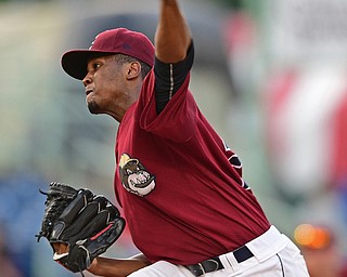 NILES, OHIO - JULY 21, 2016: Starting pitcher Juan Hillman #25 of the Scrappers delivers in the third inning of their game Thursday night at Eastwood Field. DAVID DERMER | THE VINDICATOR