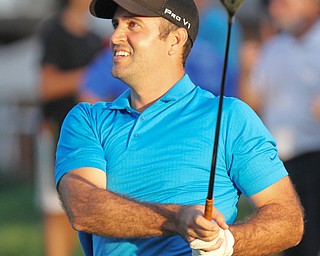 William D. Lewis The vindicator  Patsy Daltorio winner of GGOV 2016 Long Drive contest at Tippecanoe August 18, 2016.