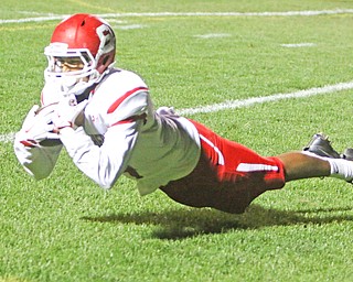 Jacob Shaffer (4) of Struthers catches a pass in the redzone during the second quarter of Friday nights matchup at Campbell Memorial High School.  Dustin Livesay  |  The Vindicator  10/7/16  Campbell.