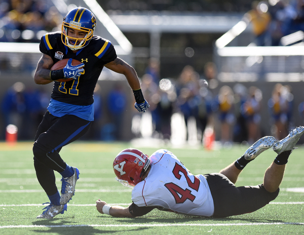 SDSU's  Marquise Lewis escapes from Youngstown's Armand Dellovade at Dana J. Dykhouse Stadium on Saturday