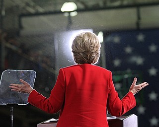 Kent, Ohio: Monday, Oct. 31, 2016..Democratic presidential nominee, Hillary Clinton speaks at the Kent State University Recreation & Wellness Center in Kent, Ohio. (Nikos Frazier | The Vindicator)