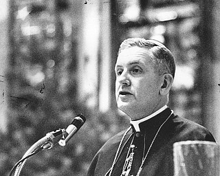 12231966 Bishop James Malone addressing first eccumenical advent service at St Columba Cathedral.