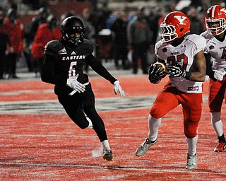 CHENEY, WA - DECEMBER 17: Youngstown State running back Tevin McCaster (37) heads to the endzone to score as EWU defensive back Nzuzi Webster (6) pursues in vain during the game between the Youngstown State University Penguins and the Eastern Washington University Eagles on December 17, 2016 at Roos Field in Cheney, Washington.  (Photo by Robert Johnson).