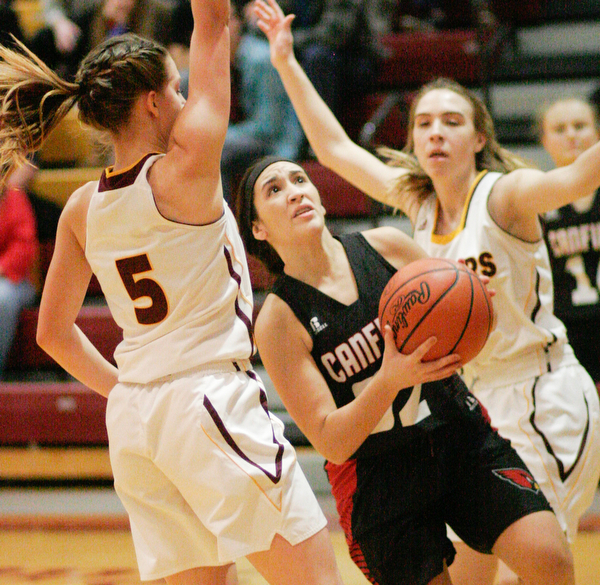 5 32 12 William D. Lewis The vindicator Canfield's Christine Rivera(32) shoots between South Range's Felicia Gaeta(5) and Rachael Maynard(12) during 1-2-17 action at south range.