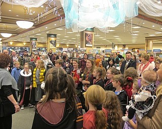 Neighbors | Alexis Bartolomucci.Guests at the Harry Potter Holiday Ball on Dec. 9 at the Boardman Barnes and Noble dressed up as their favorite character to participate in a costume contest.