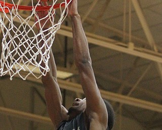 Harding Kemon'Dre Muhammad(10) attempts to dunk the ball during the second quarter as Warren G. Harding High School takes on Canfield High School at the Canfield High School Gymnasium in Canfield on Tuesday, Jan. 17, 2017. Harding won, 80-62...(Nikos Frazier | The Vindicator)..