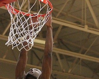 Harding Kemon'Dre Muhammad(10) attempts to dunk the ball during the second quarter as Warren G. Harding High School takes on Canfield High School at the Canfield High School Gymnasium in Canfield on Tuesday, Jan. 17, 2017. Harding won, 80-62...(Nikos Frazier | The Vindicator)..