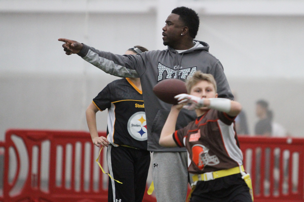 Elliot Giles, head coach runs during practice at the Watson and Tressel Training Site at Youngstown State University in Youngstown on Thursday, Jan. 5, 2017. ..(Nikos Frazier | The Vindicator)..