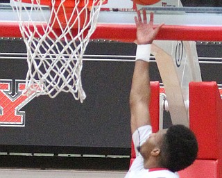 Youngstown State Penguins junior guard Cameron Morse(24) goes up for the layup during the first half as Detroit Mercy University takes on Youngstown State at the Beeghly Center at Youngstown State University in Youngstown on Saturday, Feb. 4, 2017. Detroit Mercy won, 90-80...(Nikos Frazier | The Vindicator)..