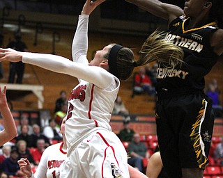 Youngstown State sophomore guard Alison Smolinski(2) goes up for a layup as Northern Kentucky senior forward Rebecca Lyttle(3) tries to block the shot during the 3rd quarter as Northern Kentucky University takes on Youngstown State University, Thursday, Feb. 16, 2017 at the Beeghly Center at Youngstown State University. YSU won 77-73...(Nikos Frazier | The Vindicator)..