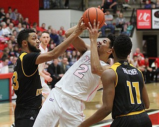 Youngstown State Penguins sophomore forward Devin Haygood(2) during the 1st half as Northern Kentucky takes on Youngstown State, Saturday, Feb. 18, 2017 at the Beeghly Center. Youngstown State won, 81-77...(Nikos Frazier | The Vindicator)..