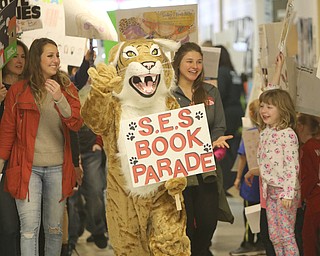 Struthers Elementary School students finished Right to Read week with a book parade through the halls of the school.