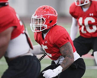 William D Lewis the Vindicator YSU Lee Wright (5) during 3-3-17 practice at WATTS Center.
