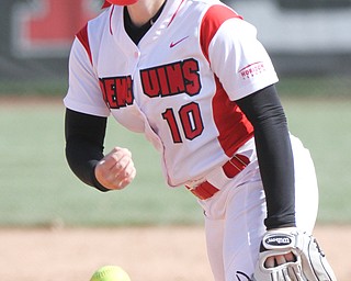 William D. Lewis The Vindicator  YSU'sMaddi Lusk(10) delivers during 3-21-17 game with Akron03212017 wdl ysu lusk.. at YSU.