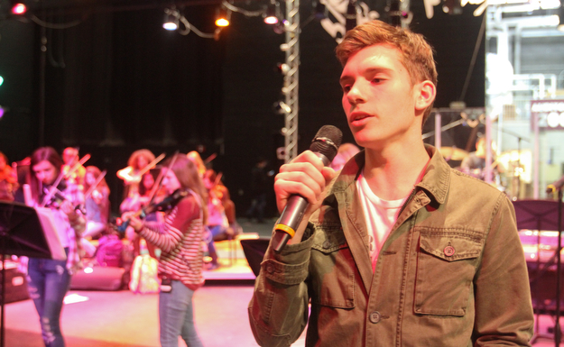William D. Lewis The Vindicator Boardman HS 12th gradevocalist Nathaniel Ams during rehersal for Project Mayhem concert.