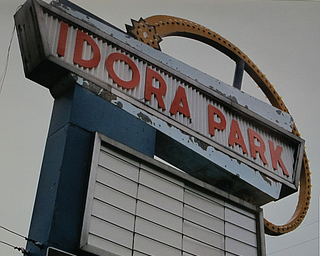Idora Park sign