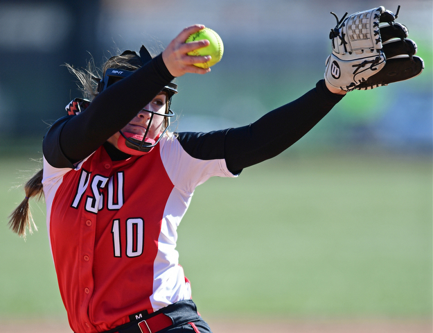 YOUNGSTOWN, OHIO - MARCH 23, 2017: Pitcher Maddi Lusk #10 of YSU delivers in the 5th inning of game one, Thursday afternoons game at Youngstown State. DAVID DERMER | THE VINDICATOR