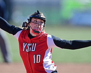 YOUNGSTOWN, OHIO - MARCH 23, 2017: Pitcher Maddi Lusk #10 of YSU delivers in the 5th inning of game one, Thursday afternoons game at Youngstown State. DAVID DERMER | THE VINDICATOR