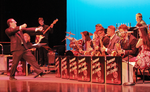 William D Lewis the Vindicator  Thomas Ruggerieri, left, leads Boardman Jazz esemble 2 during Jazz Fest at BHS 3-28-18.