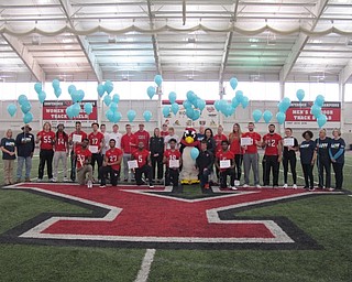 Neighbors | Alexis Bartolomucci.Mahoning County Meals on Wheels members and Youngstown State University student-athletes met for the March for Meals balloon launch on March 20 at the WATTS Center.