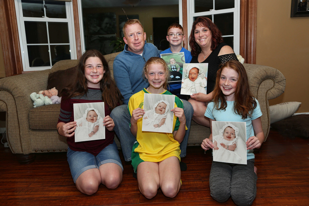 On Robert MoralesÕ desk is a certificate of recognition for 20 years of service to General Motors and the United Auto Workers..Without having an autoworker father, Morales, 46, doesnÕt know if he would have that certificate or the title as president of UAW Local 1714..ÒIÕve been elected four different times,Ó he said. ÒI think [my dad] would be very proud. I learned a lot through my dad. I am proud to say that I had the opportunity to know him.Ó.ItÕs a story of the Mahoning Valley. Generations of blue-collar workers have followed in their fatherÕs footsteps. Together they produced steel, built cars and fabricated metal for various industries.