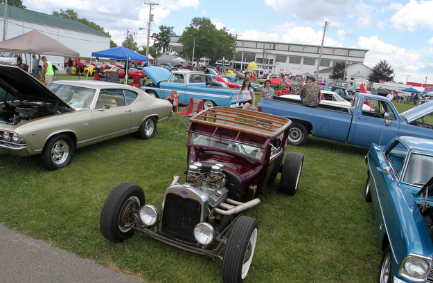 William D. Lewis The Vindicator Cars of all makes and models filled the Canfield Fairgrounds for Hot Rod Super Nationals 6-24-17.