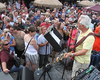 William D Lewis The Vindicator  Crickets Queen of Hearts drawing drew a large crowd 8-14-17.