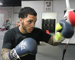 William D Lewis The Vindicator  Popo Salinas trains at South side Boxing 9-7-17.