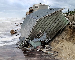 En esta fotografÃ­a del lunes 11 de septiembre de 2017 se muestra una casa que fue daÃ±ada y arrastrada al mar tras el paso del huracÃ¡n Irma en Ponte Verda Beach, Florida. (Gary Lloyd McCullough/The Florida Times-Union vÃ­a AP)