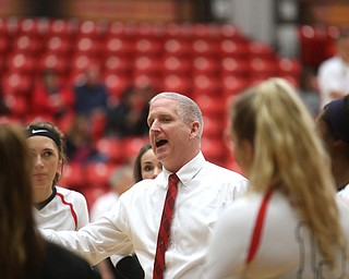 Youngstown State University head coach Mark Hardaway speaks with his players during the third set as Wright State University takes on Youngstown State University, Wednesday, Oct. 11, 2017, at the Beeghly Center at Youngstown State University in Youngstown. The Raiders won the set 3-1, loosing set 1 30-32 and winning set 2 25-16, set 3 25-17 and set 4 25-22...(Nikos Frazier | The Vindicator)..